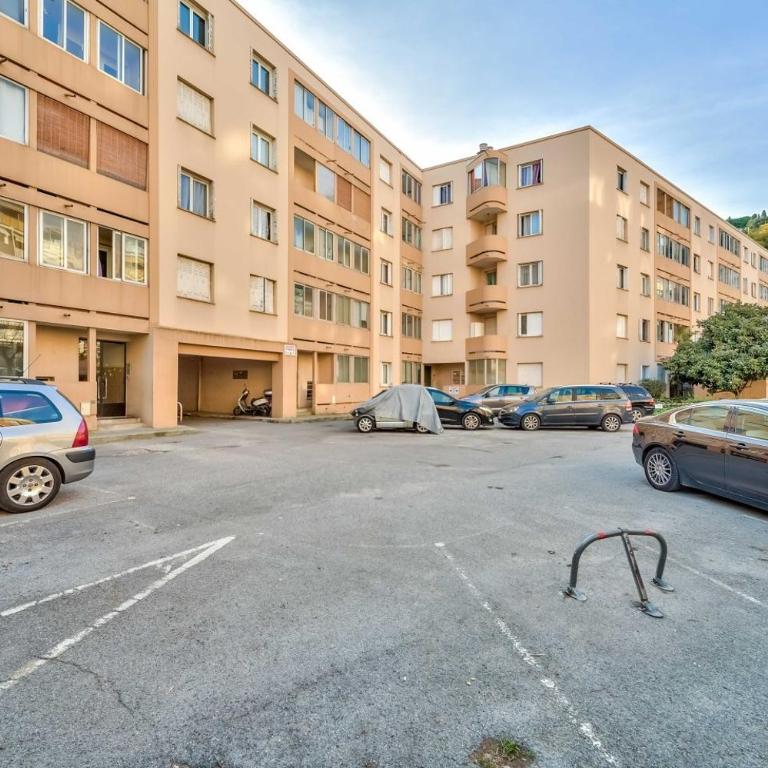 Modern 2BR Flat - Haut de Nice - Appartement 2 Chambres - 4