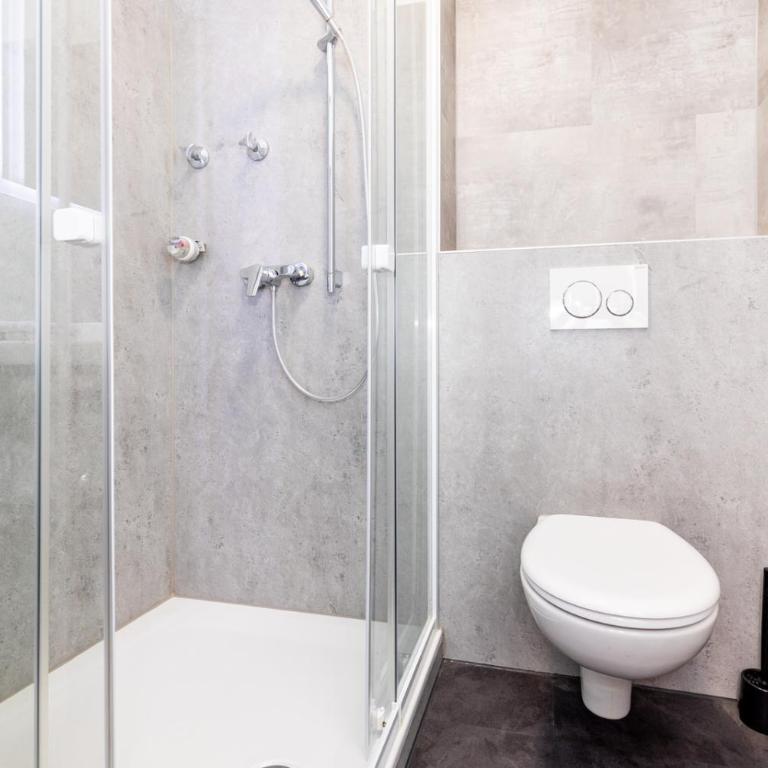 Gemütliche, moderne Ferienwohnung in Stadtnähe - Apartment mit 1 Schlafzimmer und Balkon - 4