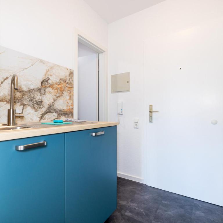 Gemütliche, moderne Ferienwohnung in Stadtnähe - Apartment mit 1 Schlafzimmer und Balkon - 30
