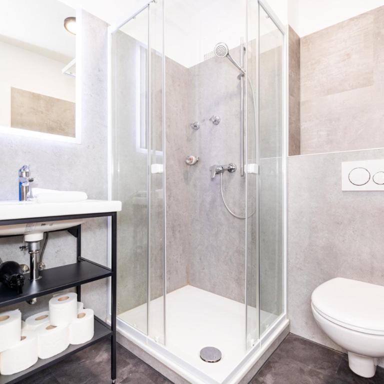 Gemütliche, moderne Ferienwohnung in Stadtnähe - Apartment mit 1 Schlafzimmer und Balkon - 31