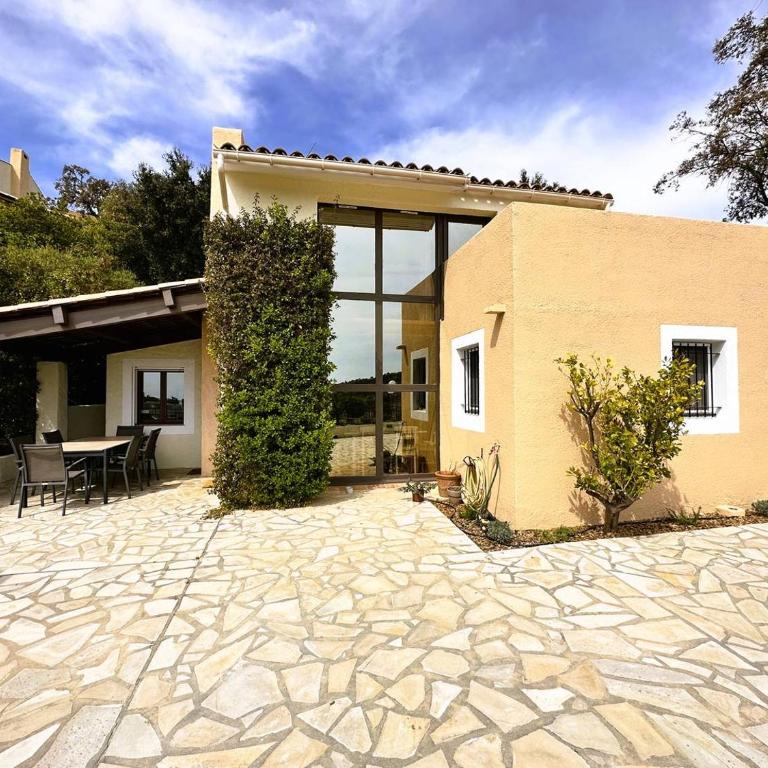 Les Medes pour 7 personnes sur le Domaine de Valcros, à La Londe-Les-Maures - Maison 3 Chambres - 6