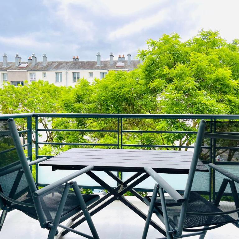 Cosy & Lumineux - Balcons - Spacieux - Parking rue - Appartement 2 Chambres - 12