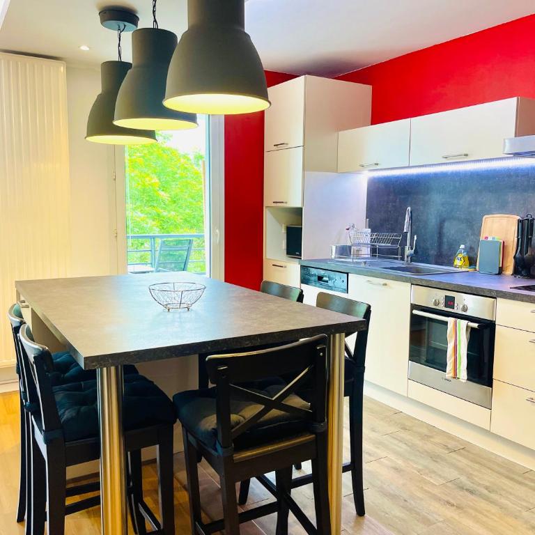 Cosy & Lumineux - Balcons - Spacieux - Parking rue - Appartement 2 Chambres - 9