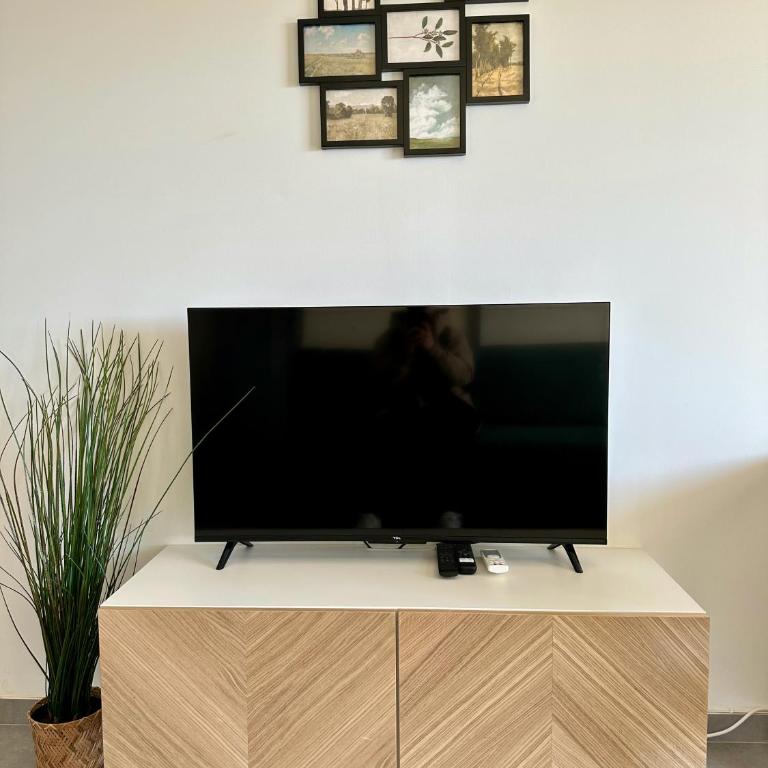 Side Ocean View Studio, 24H Check-In and Out, Air Conditioner, Close to Airport - Appartement 1 Chambre - 8