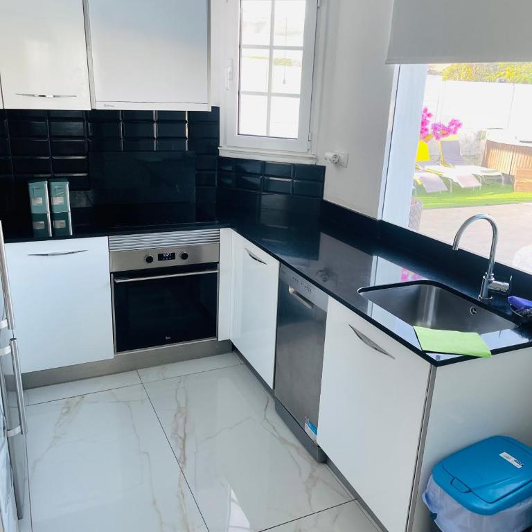 Casa Liliana - Three-Bedroom Villa - 7