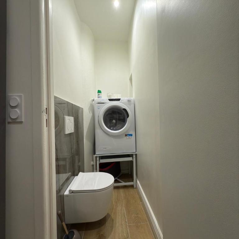Presqu'ile Saint Nizier coeur de Lyon classé 4* - Three-Bedroom Apartment - 17