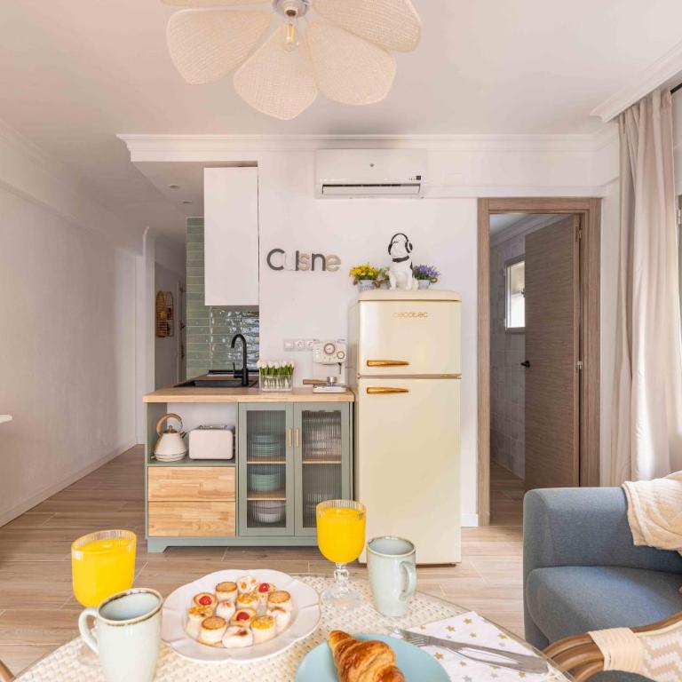 NEW BOLICHES APARTMENT 2nd Line Beach with Parking - One-Bedroom Apartment - 5