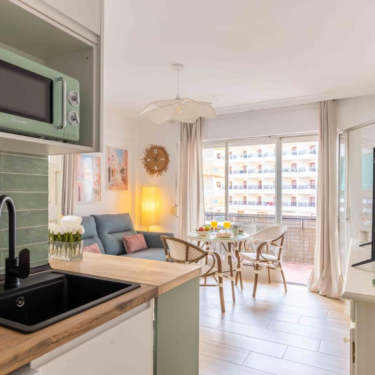 NEW BOLICHES APARTMENT 2nd Line Beach with Parking - One-Bedroom Apartment - 14