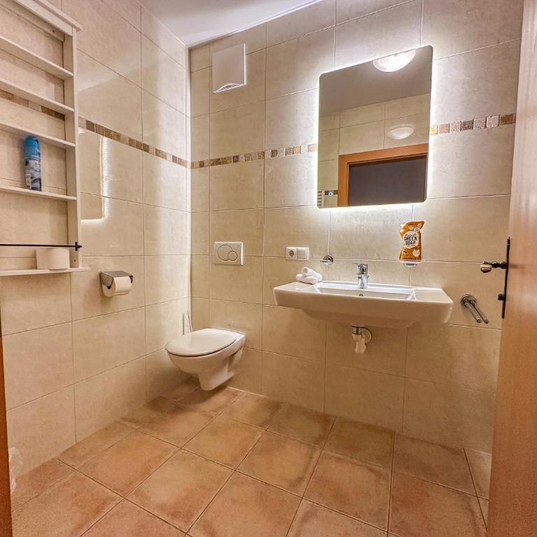 Luna Studios Zillertal - Apartment mit 3 Schlafzimmern und Bergblick - 25