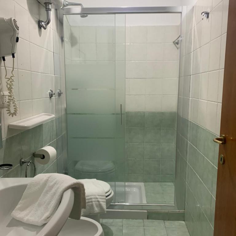 Golden Ratio - Camera Tripla con Bagno Privato - 14