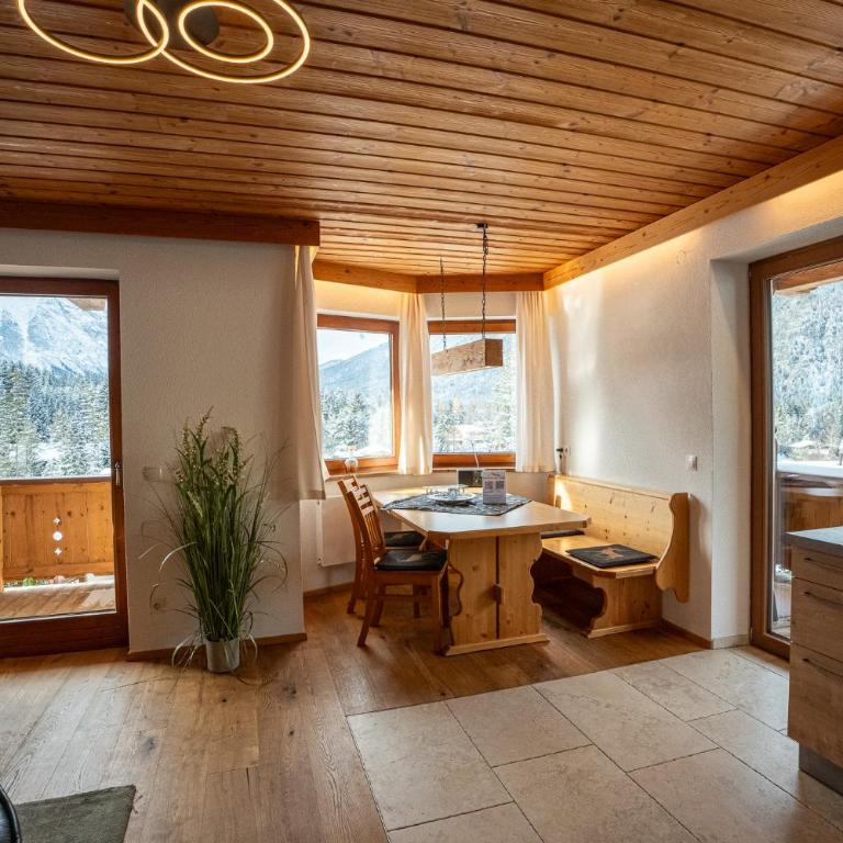 Schickster Sky Lodge und Chalet Rossi - Deluxe Apartment - 12