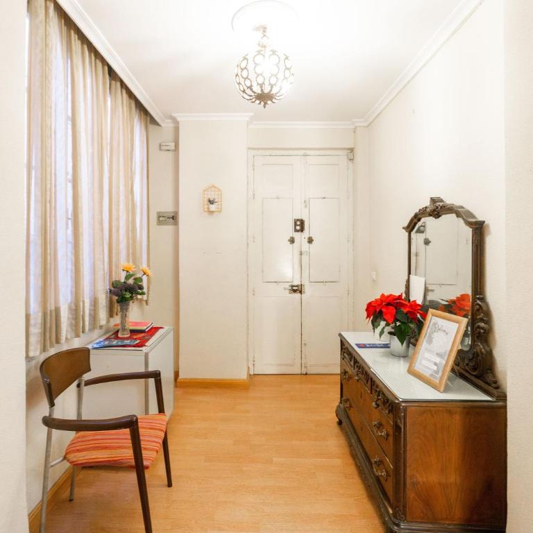 Habitaciones corazón Centro Histórico Málaga Homestay - Habitación Doble con balcón - 23