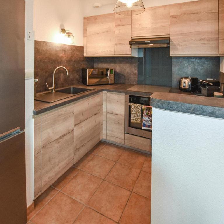 Stunning Home In Vaison-La-Romaine With Wifi - Maison de Vacances 1 Chambre - 4
