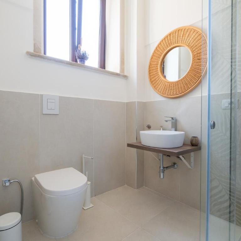 Paolino Home And Rooms - Deluxe Room (2 Adults + 1 Child) - 6