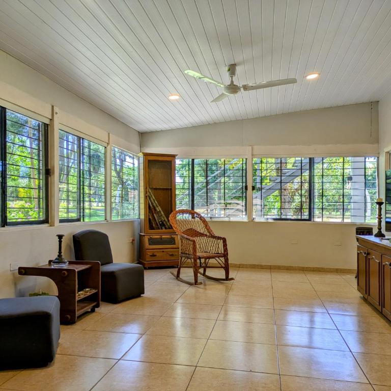 Un Oasis Natural a Minutos de Asunción - Casa de 2 dormitorios - 4