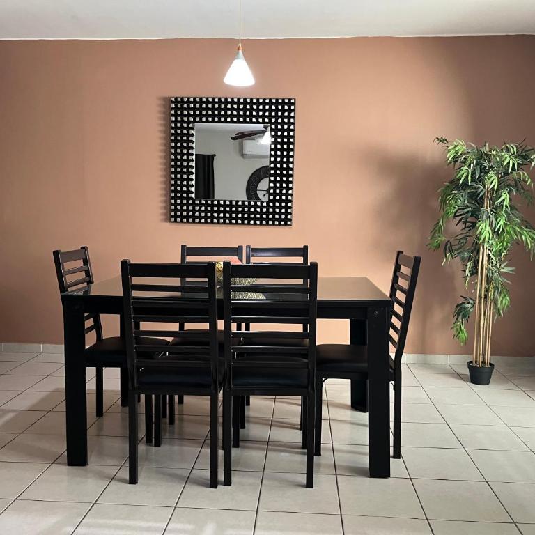 Departamento Zona Dorada - Apartment - 24