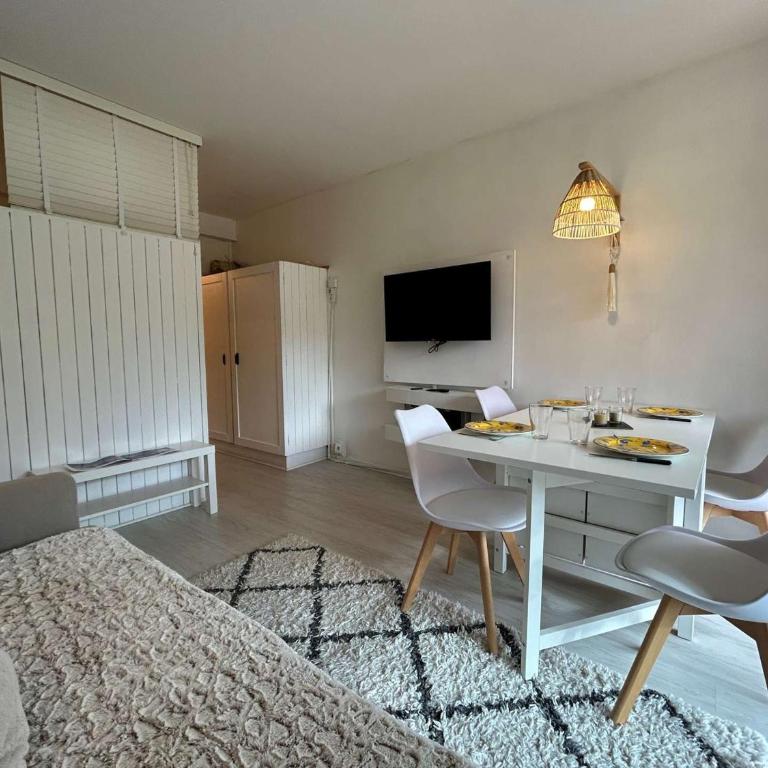 Studio cosy pour 4 pers. à 50m des pistes avec Wi-Fi et parking, Le Dévoluy - Appartement 1 Chambre - 2