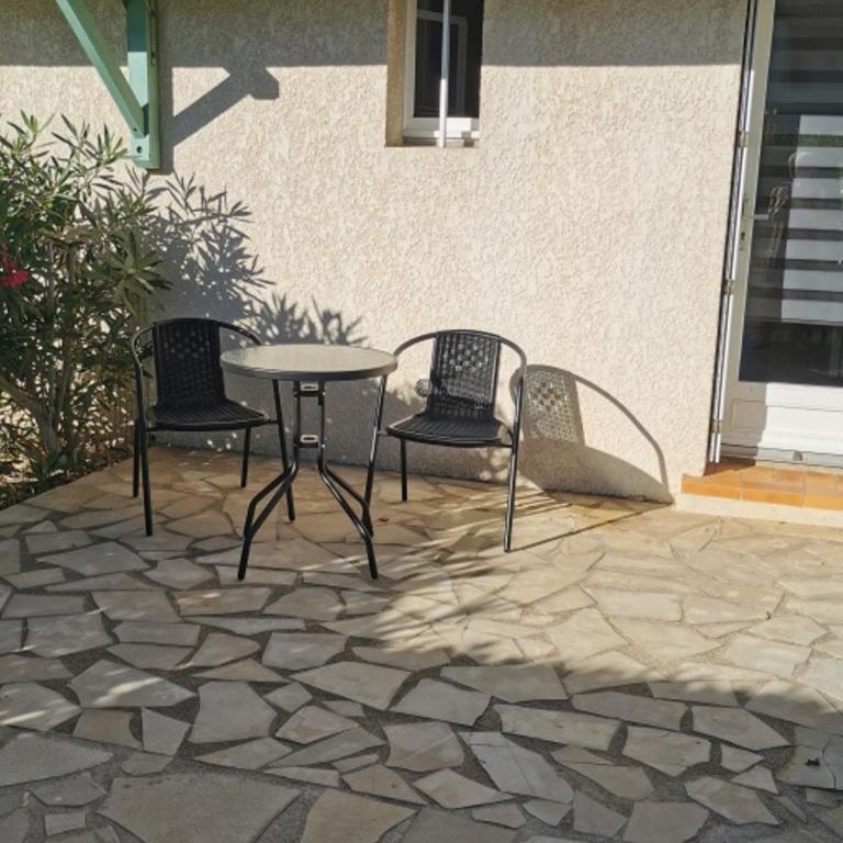 Pavillon 6 pers avec piscine, clim, terrasses et parking privé - FR-1-781-72 - Vacation Home - 9