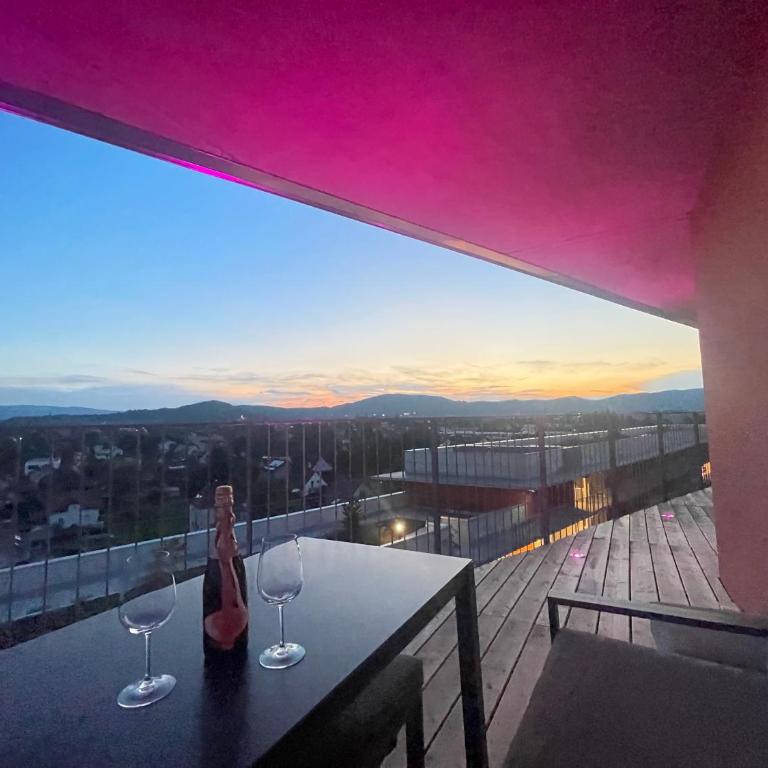 100 qm Penthouse, Self-Check-In, 2 Parkplätze - Penthouse-Apartment - 64