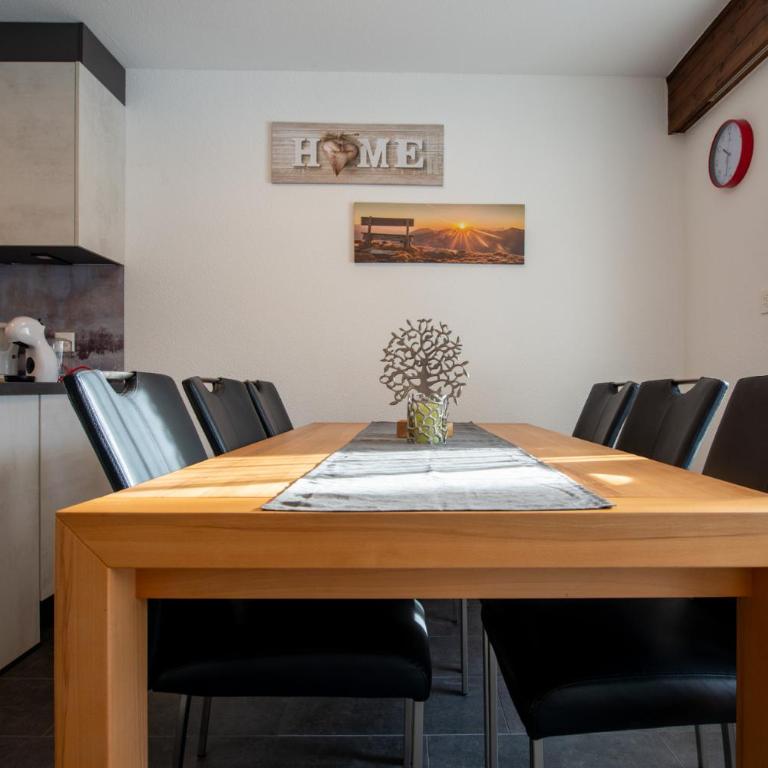 Haus Viola - Apartment mit 4 Schlafzimmern und einem Balkon - 2