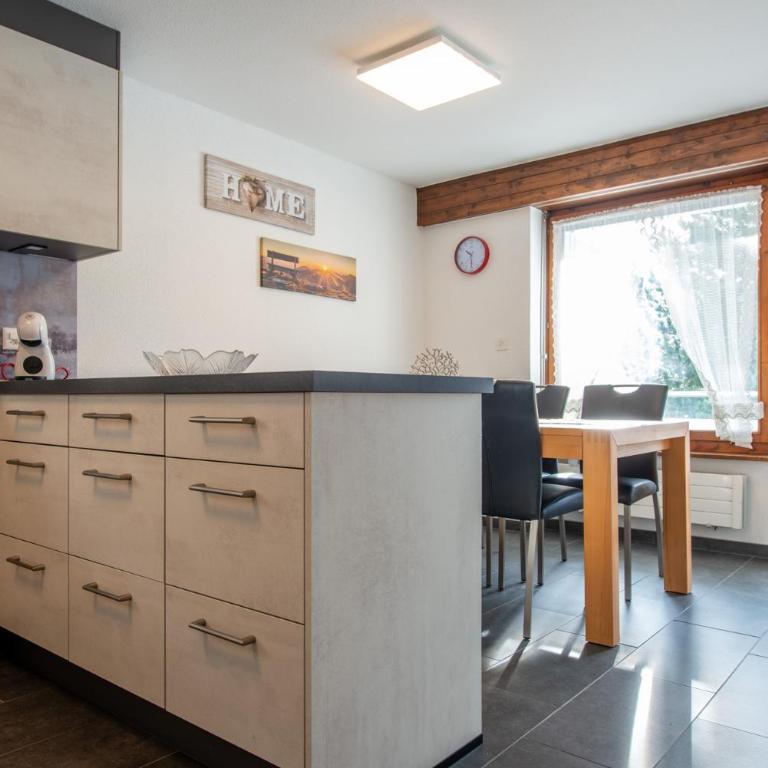 Haus Viola - Apartment mit 4 Schlafzimmern und einem Balkon - 4