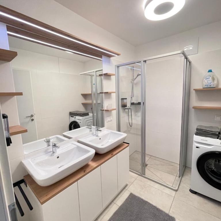 100 qm Penthouse, Self-Check-In, 2 Parkplätze - Penthouse-Apartment - 24