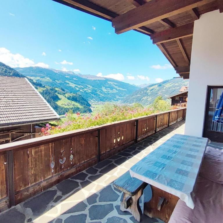 Chalet in Hippach near Ski Paradise - Ferienhaus mit 4 Zimmern - 32