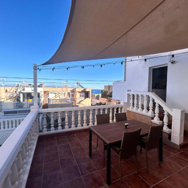 Loft con terraza vistas al mar - One-Bedroom Apartment - 2