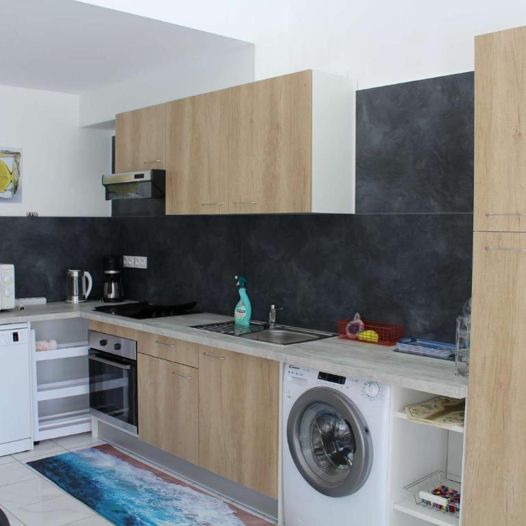 Maison 6 couchages - PORT LA NOUVELLE PN000-053 - Maison 3 Chambres - 5