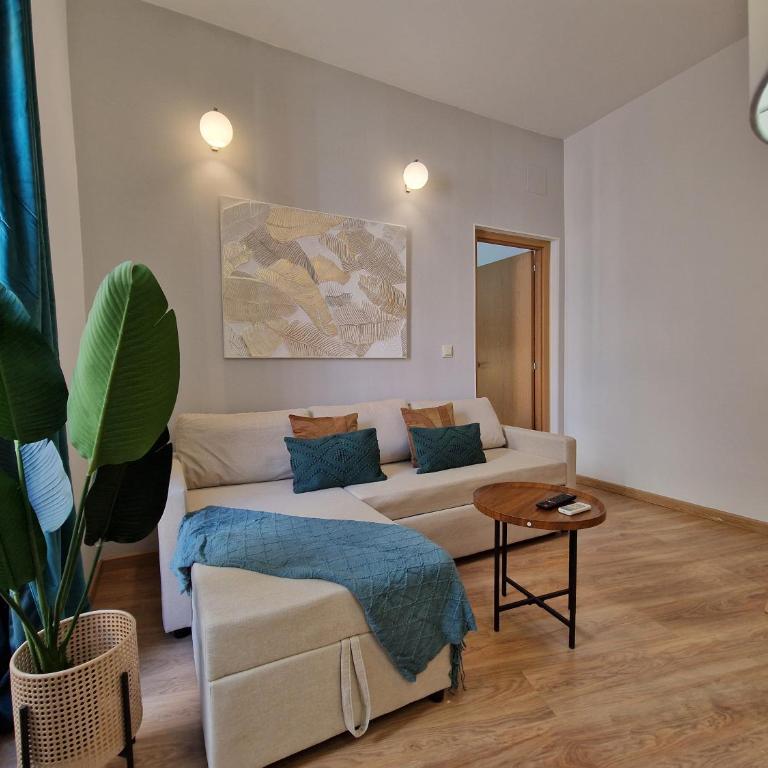 Apartamentos San Isidro - One-Bedroom Apartment with Balcony and City View - 8