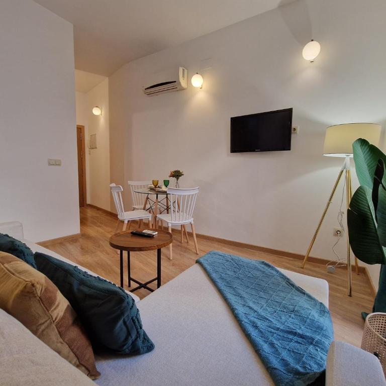 Apartamentos San Isidro - One-Bedroom Apartment with Balcony and City View - 9