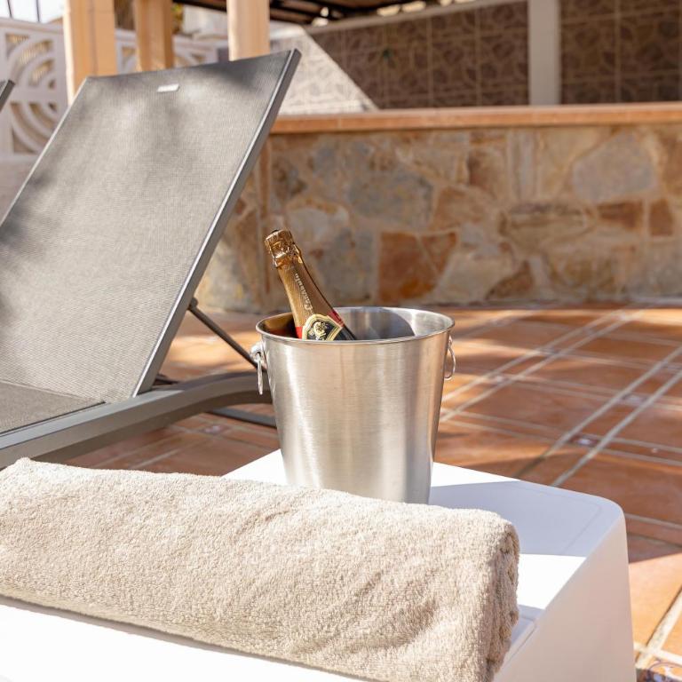 HORIZON VACATION HOME - Casa Feliz - Villa con piscina privada - 11