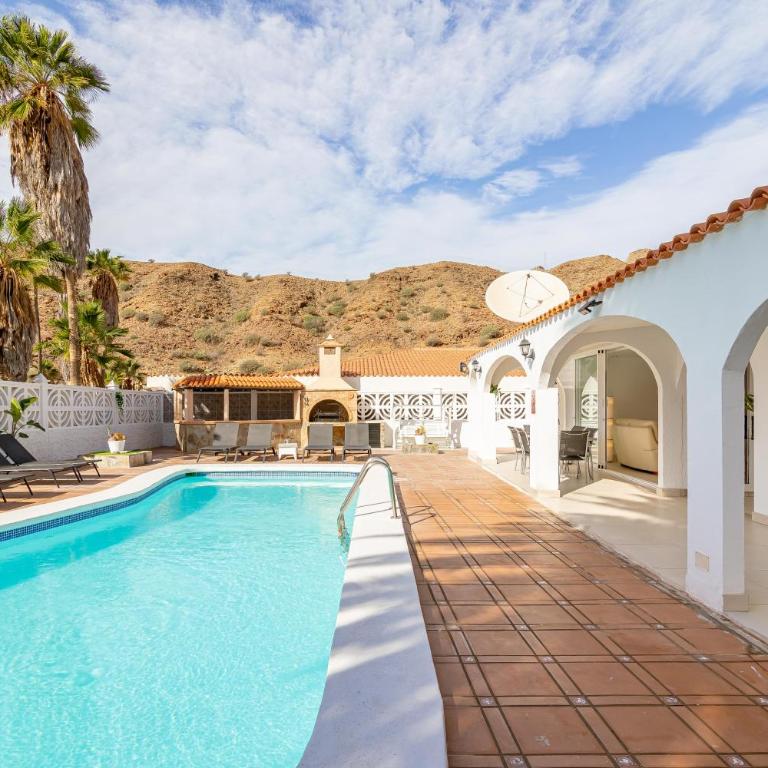 HORIZON VACATION HOME - Casa Feliz - Villa con piscina privada - 24
