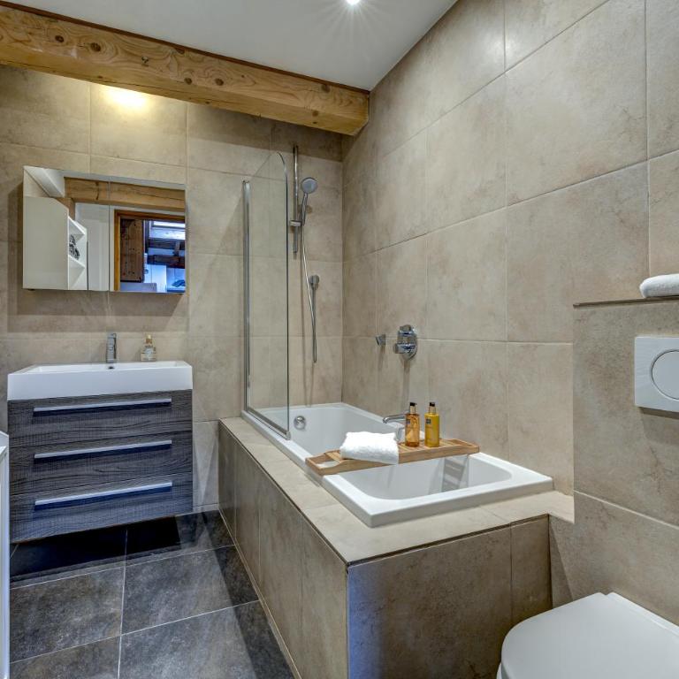 Tiki Lodge - hot tub & sauna - Chalet mit 3 Schlafzimmern (6 Personen) - 18