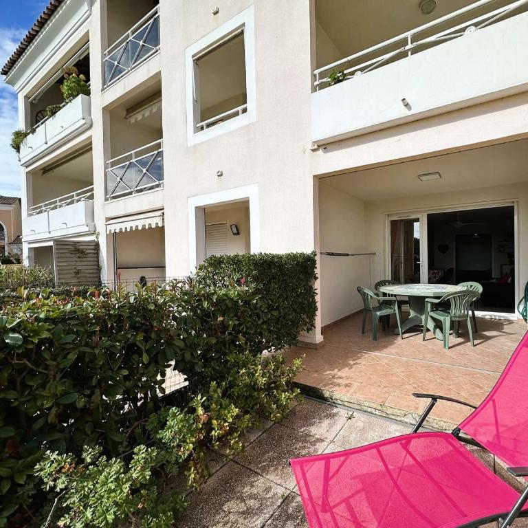 HYEGUY Appartement pour 3 personnes en rez de jardin avec piscine commune à Giens - Apartment mit 1 Schlafzimmer - 7