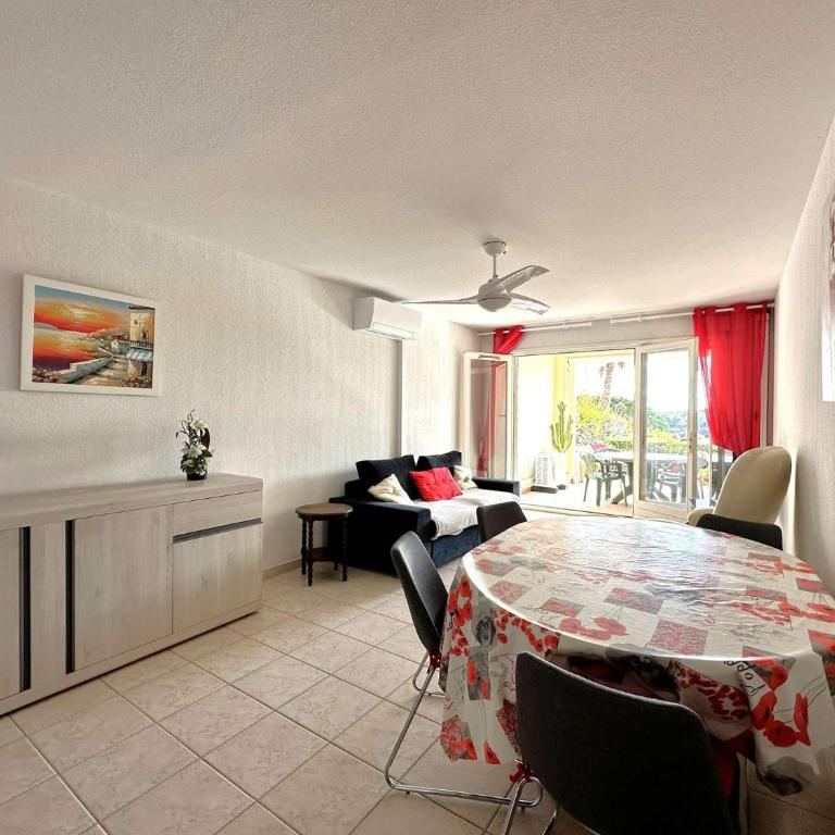 HYEGUY Appartement pour 3 personnes en rez de jardin avec piscine commune à Giens - Apartment mit 1 Schlafzimmer - 9