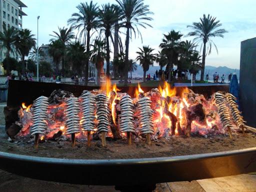 Luxury Carihuela Beach - Three-Bedroom Apartment - 10