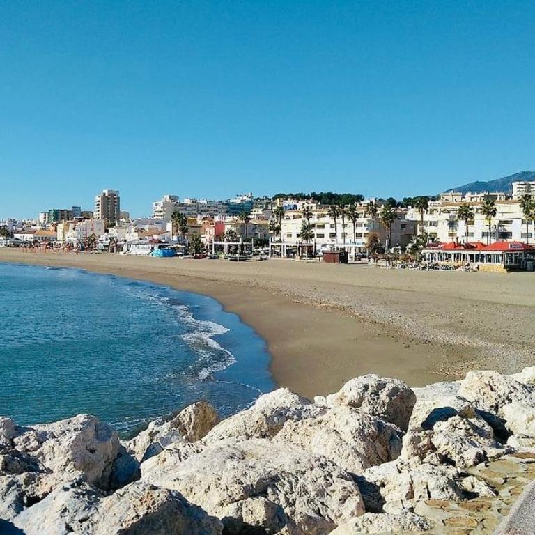 Luxury Carihuela Beach - Three-Bedroom Apartment - 46