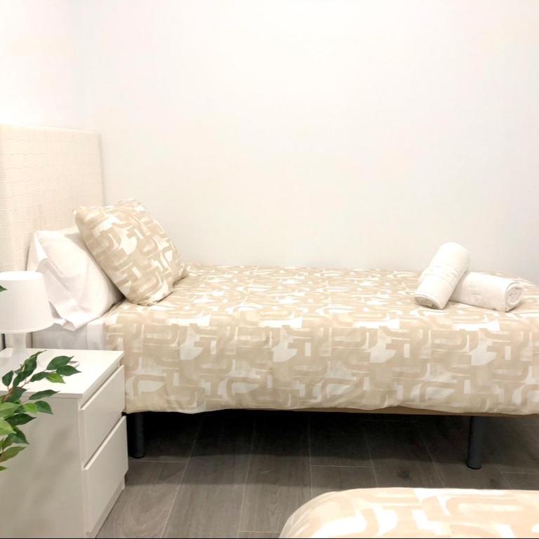 Luxury Carihuela Beach - Three-Bedroom Apartment - 28