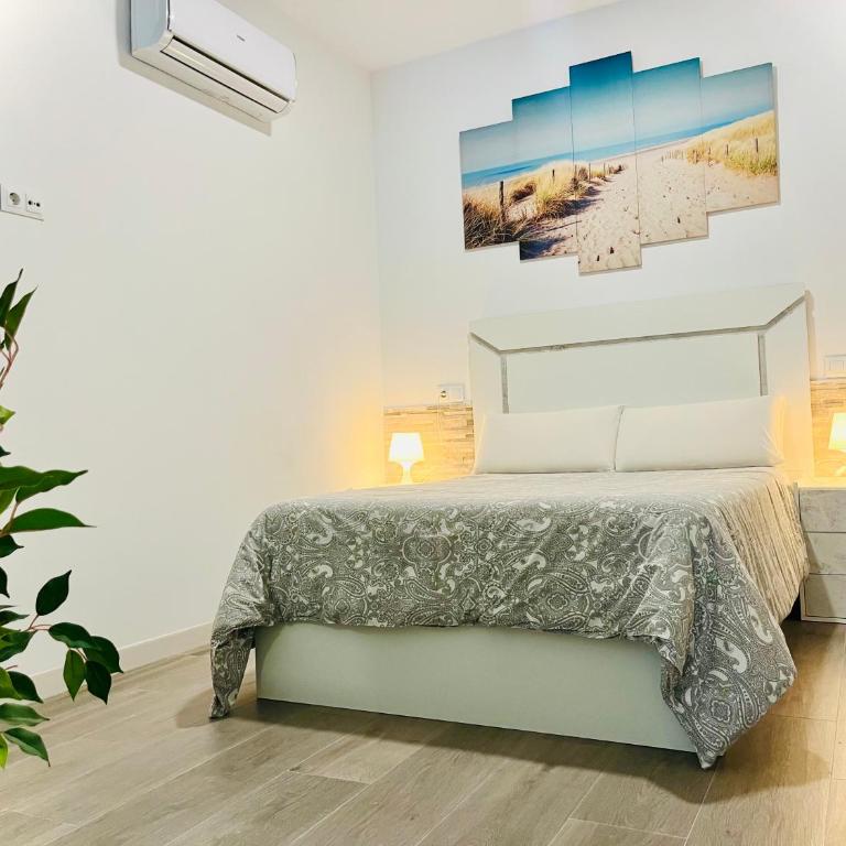 Luxury Carihuela Beach - Three-Bedroom Apartment - 41