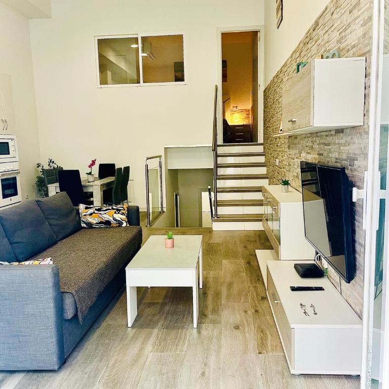 Luxury Carihuela Beach - Three-Bedroom Apartment - 42