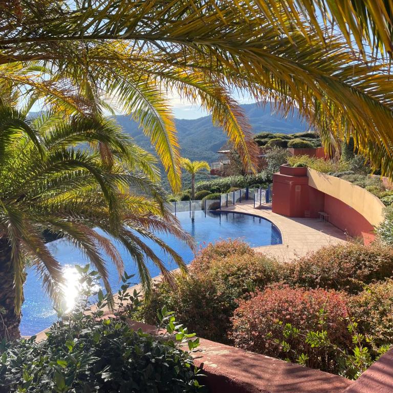 Superbe appartement terrasse piscine vue panoramique mer et montagnes - Apartamento de 2 dormitorios - 1