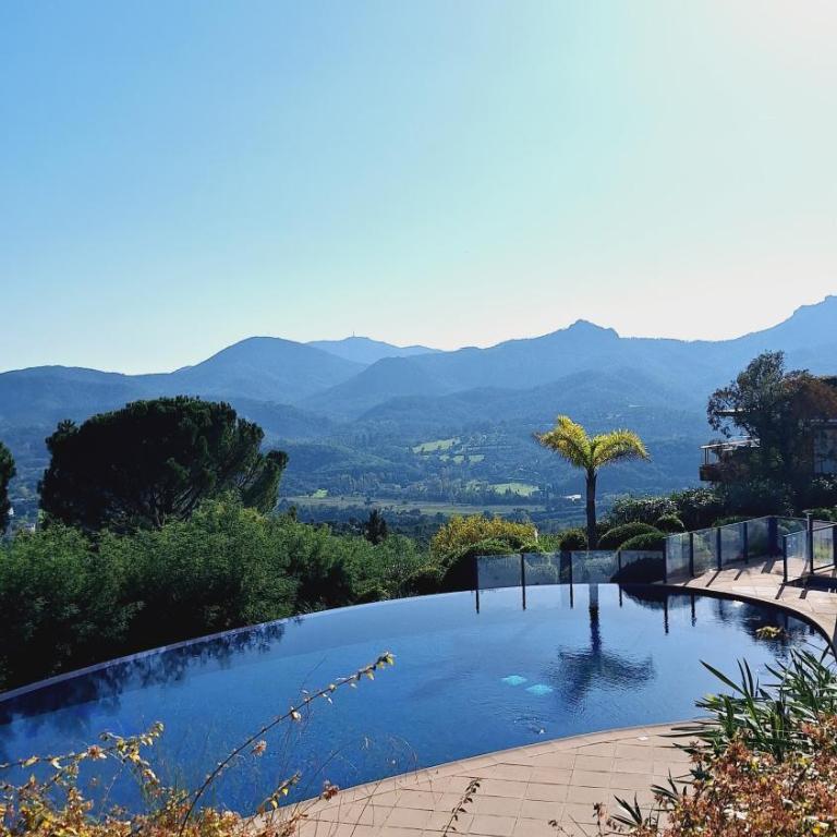 Superbe appartement terrasse piscine vue panoramique mer et montagnes - Apartamento de 2 dormitorios - 8