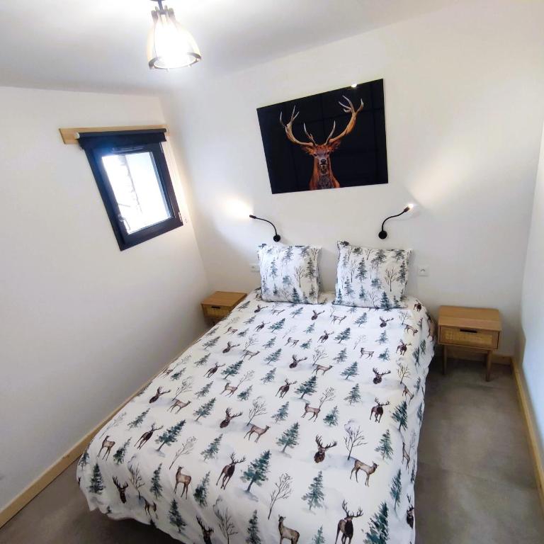 Le Bois Cosy appartement 4 étoiles 6 personnes, ACCES SKI ALPE D'HUEZ GRAND DOMAINE A 3 K M - Appartement 2 Chambres - Vue sur Lac - 65
