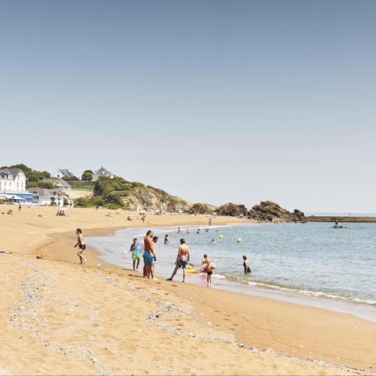 Maison Rivage - 5min Plage - Jardin & Terrasse - Charme Authentique - Parking et Wifi -Netflix - Maison 3 Chambres - 8