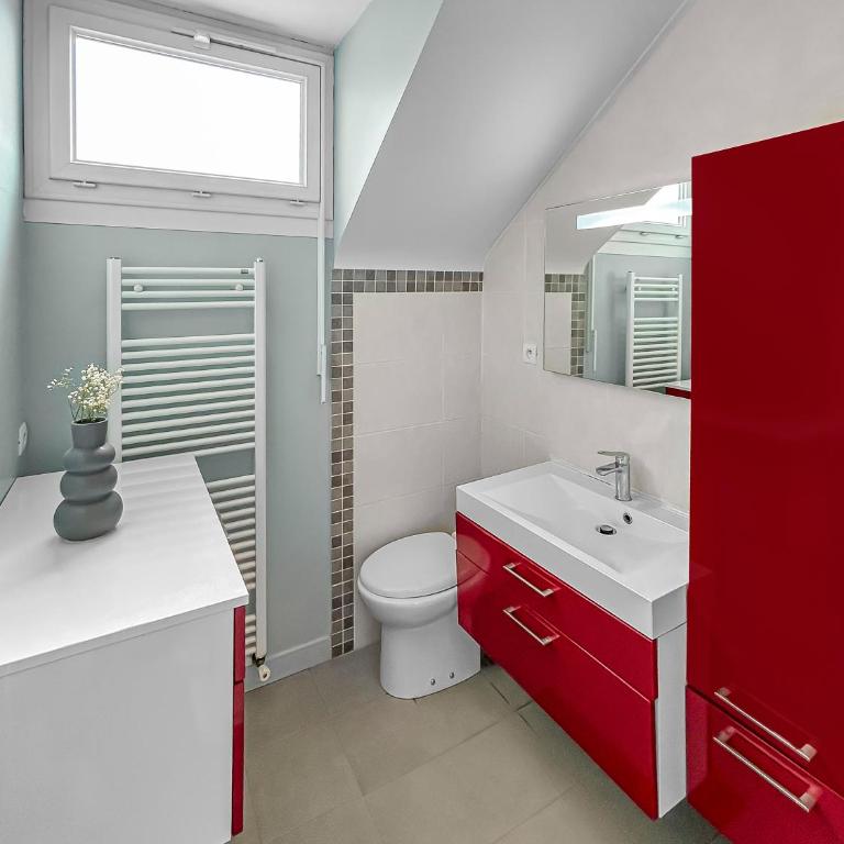 Maison Rivage - 5min Plage - Jardin & Terrasse - Charme Authentique - Parking et Wifi -Netflix - Maison 3 Chambres - 32