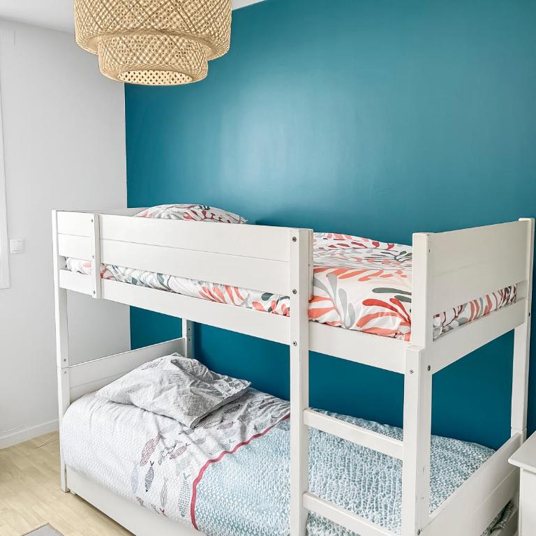 Maison Rivage - 5min Plage - Jardin & Terrasse - Charme Authentique - Parking et Wifi -Netflix - Maison 3 Chambres - 30