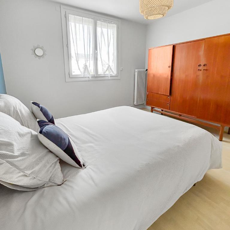 Maison Rivage - 5min Plage - Jardin & Terrasse - Charme Authentique - Parking et Wifi -Netflix - Maison 3 Chambres - 28