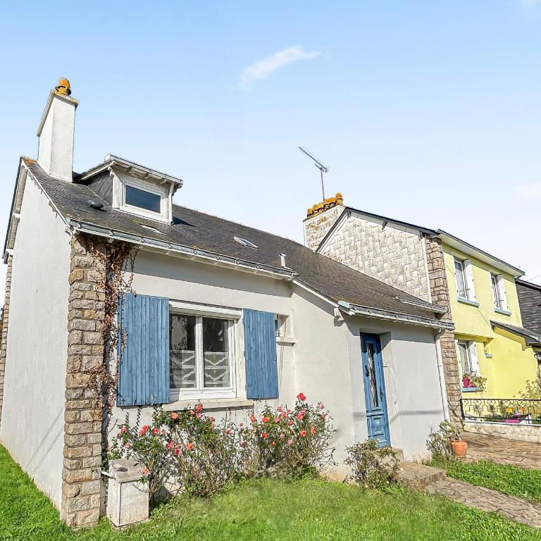 Maison Rivage - 5min Plage - Jardin & Terrasse - Charme Authentique - Parking et Wifi -Netflix - Maison 3 Chambres - 35