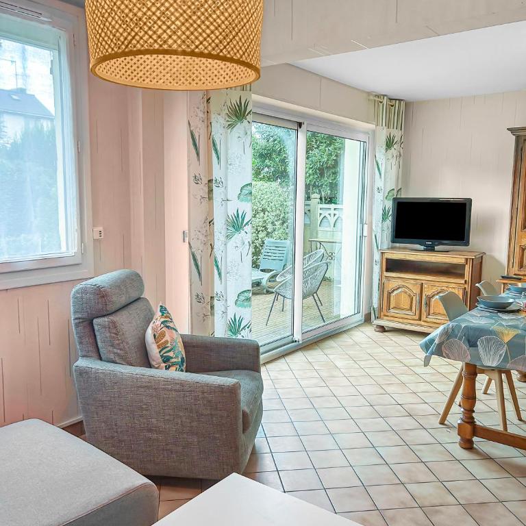 Maison Rivage - 5min Plage - Jardin & Terrasse - Charme Authentique - Parking et Wifi -Netflix - Maison 3 Chambres - 14